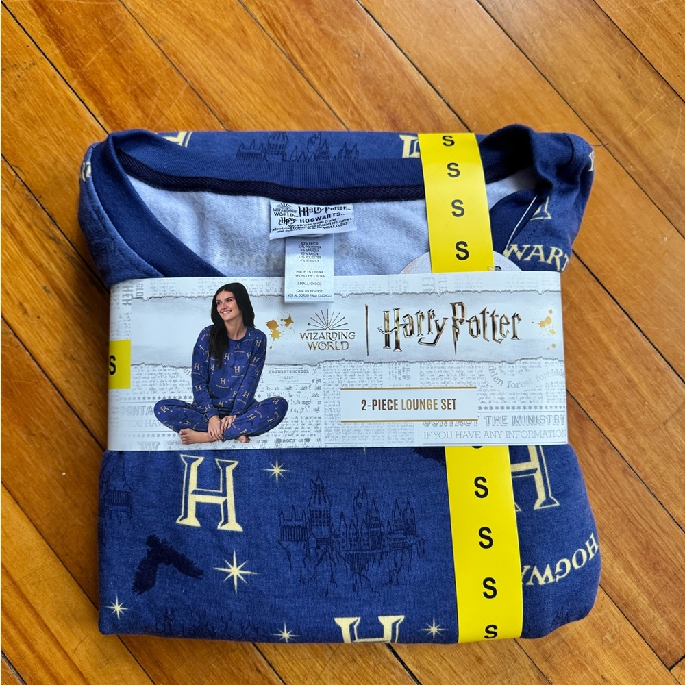 Harry Potter Hogwarts Pajama Set - Blue and Gold